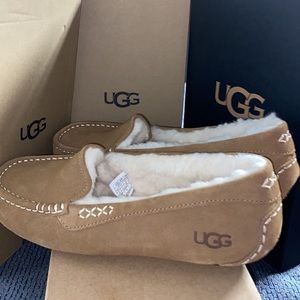 UGG ANSLEY slippers with box